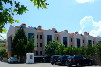 Mudanya Belediye Meclisi'nde kira polemiği... Helvacı kağıdı değil, noterli 37 yıllık sözleşme!