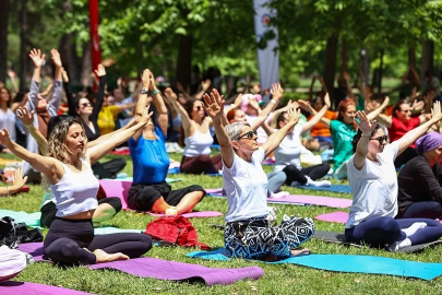 Denizli Dünya Yoga Günü’nde Büyükşehir ile nefes aldı