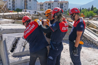 İzmir İtfaiyesi ağır arama kurtarmada güçleniyor