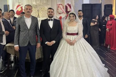 Ağrı protokolü düğünde buluştu... Aydın ailesinin mutlu günü